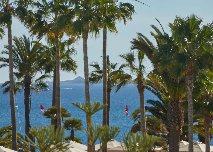 Dreams Lanzarote Playa Dorada & بلايا بلانكا