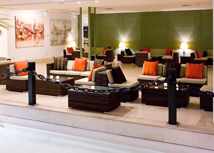 Dreams Lanzarote Playa Dorada & بلايا بلانكا